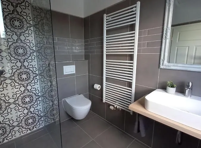 Leeseits Luv Apartment